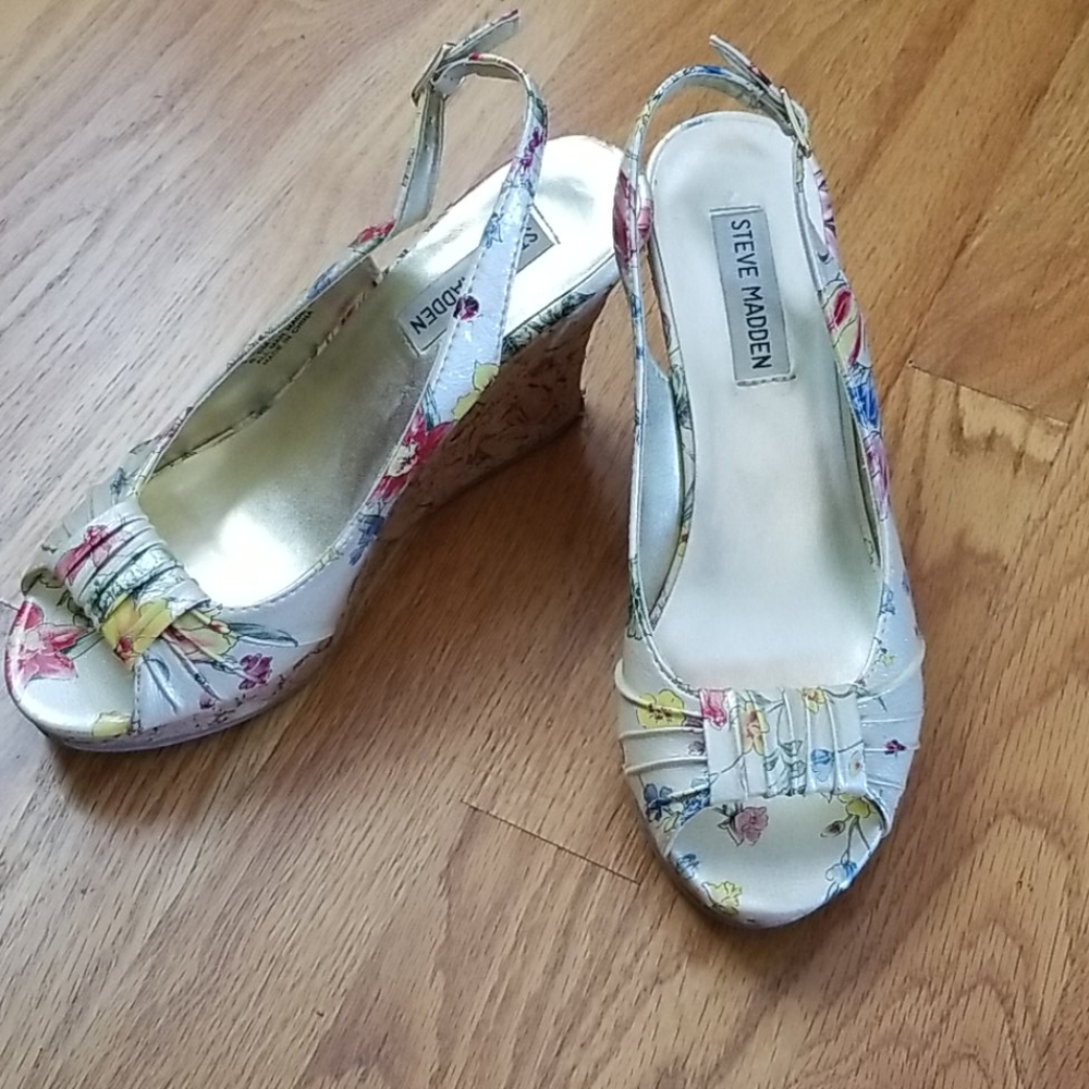 Steve Madden floral cork wedge sandals
